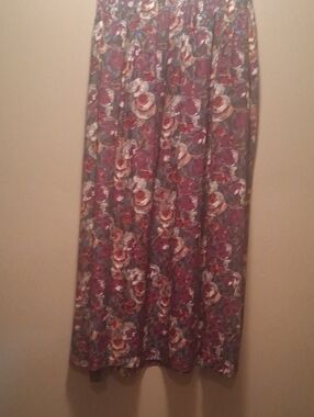 Brooks Brothers Floral Maxi Skirt in Burgundy, Rose and Blue Size 10